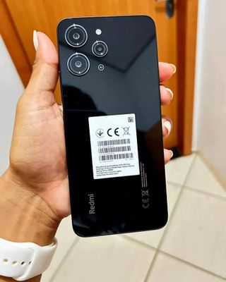 Redmi 12 128 GB.