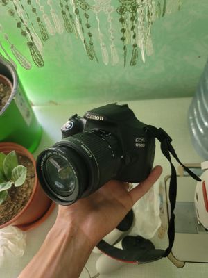 Fotoaparat Canon 1200 D
