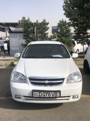Lasetti 2pasitsa srocha sotiladi