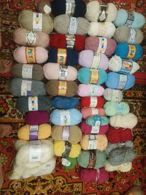 Продается пряжа по 10 тышь сум за каждую