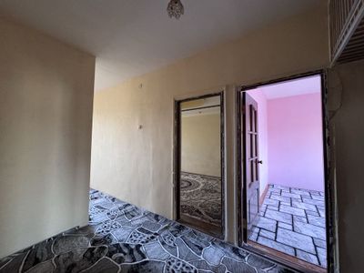 Сдаётся 3-комнатная квартира кирпичном доме