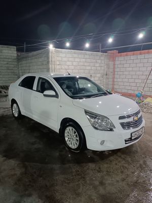 2015 yil . 320 000km yurgan 1ta petno orqada idial