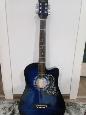 YAMAHA.ACOUSTİC GUİTAR