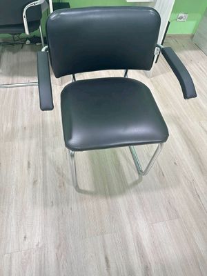 продаётся офиссной кресло