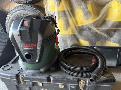 * BOSCH VAC 15 универсальный строительный пылесос б/у в отличном состо