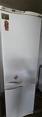 Продаю б/у холодильник Атлант