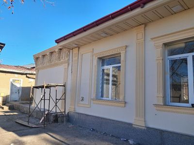Травертин жидки фасад