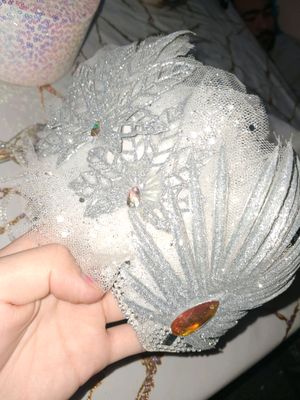 Doʻppi kelinlar uchun sarisi bilan birga