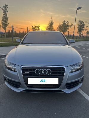 Audi A4 Quattro год 2010