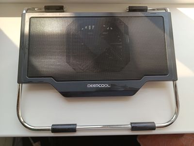 Охлаждающая подставка для ноутбука Deepcool