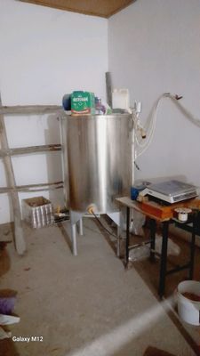 kir yuvishka muljallangan gel va sovun aparati