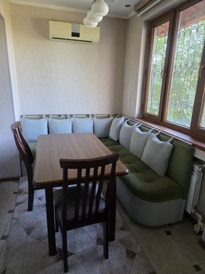 Продаётся кухонный уголок.
