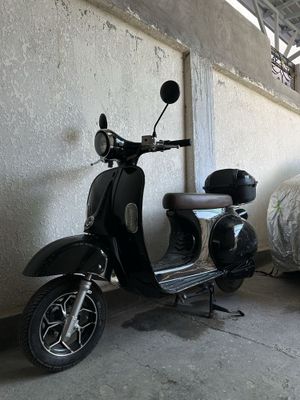 Yangi Elektro skuter tezligi70 toʻliq zaryad 80km yuradi probegi800km