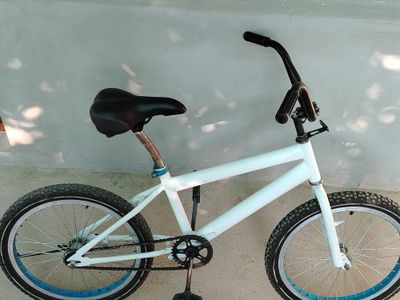 Velosiped sotiladi srochna razmeri 20