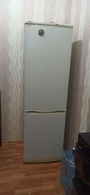 Продается холодильник Атлант