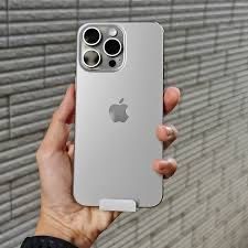 iphone 15 pro (Apple)