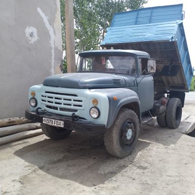 Zil 130 sotiladi