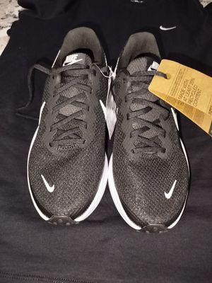 Nike Revolution