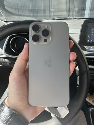 Iphone 15 pro max 90% sim karta