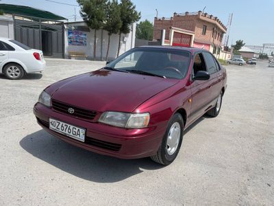 Toyota Carina E sedan