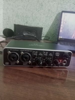 Behringer UMC202HD - Professional Ovoz Kartasi !