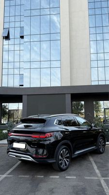 BYD Song Champion сотилади 2023 йили