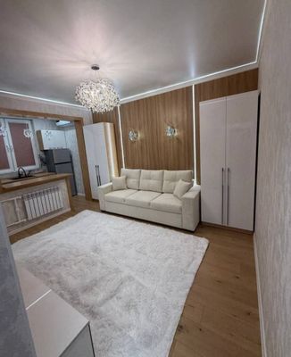 Чилонзор Новза метро олдида ижарага квартира