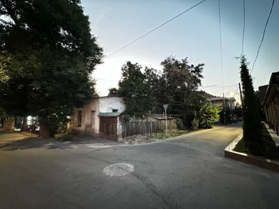 Продается Угловой участок 5 соток между ул.Дагестанской и ул. Никитина