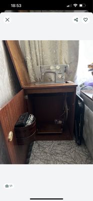 Продается срочно швейная машинка