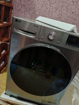 Продам стиралний машина новый.