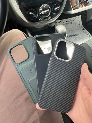 Чехол - chexol iphone 13 pro почти новые