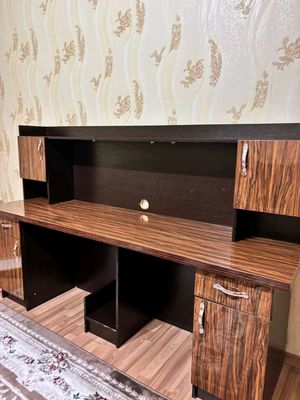 Рабочий компьютерный стол