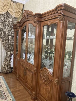 Китайский сервант сотилади