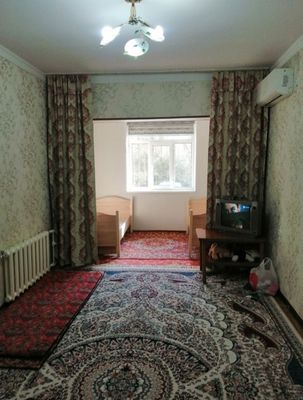Юнусабад 18кв Аренда 2комн 1 этаж
