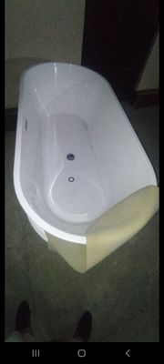 Vanna sotiladi akril