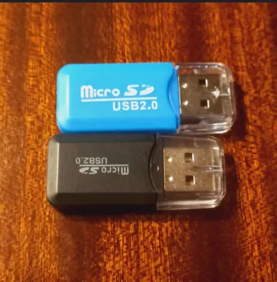 Адапторы для карт памяти.