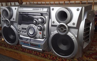 Samsung muzikalni sentir sotiladi