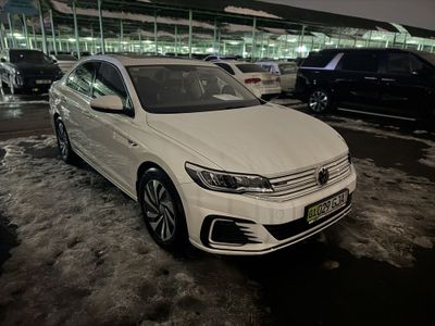 Volkswagen E Bora 2019