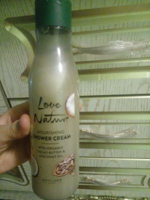 oriflame. shower gel.love nature