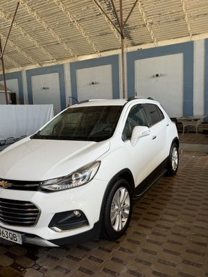 Tracker premier sotiladi