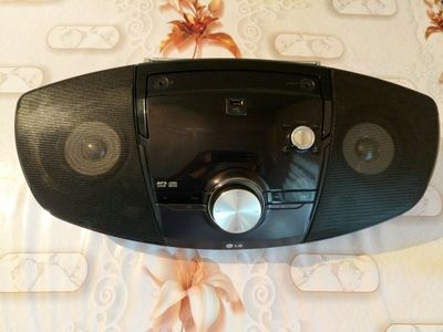 Продам магнитофон LG SB 156