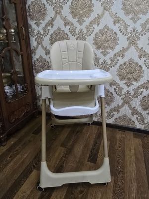 Детский стулчик для кормления