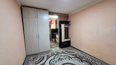 Сдаю 1-1-5 в бывшем общежитии. Сан.узел внутри