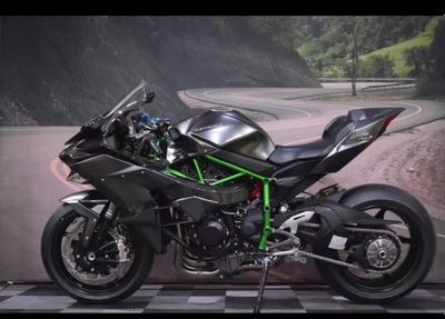 Kawasaki H2R Zakazga keladi