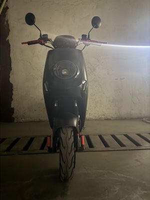 Srochna Elektoroskuter sotiladi