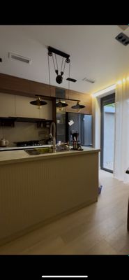 Продается Дом 2,4 сотки (ориентир Гринвич)
