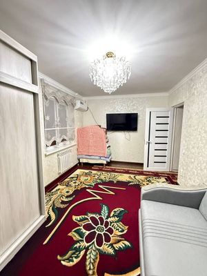 Зудлик билан арзон Квартира сотилади Чилонзор 22. 2/3/4 2 хона алохи