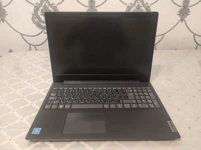 Ноутбук "Lenovo"
