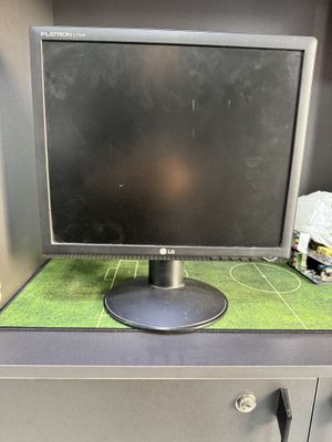 Продам Б/У мониторы для компьютеров