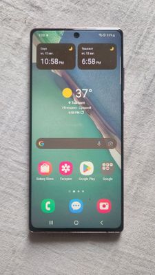 Samsung note 20.